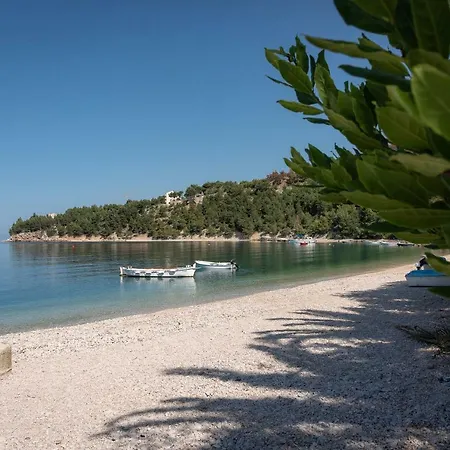 Awelon Omis Riviera Villa *