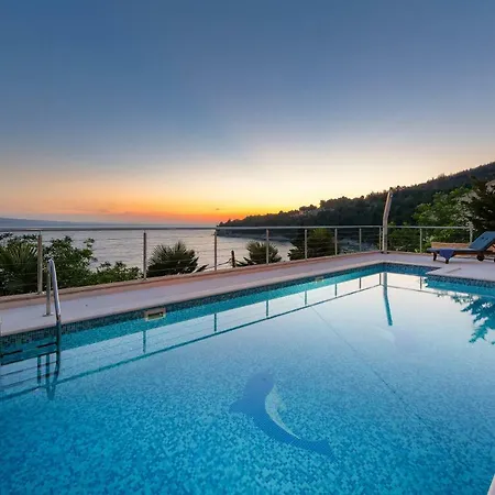 Awelon Omis Riviera *