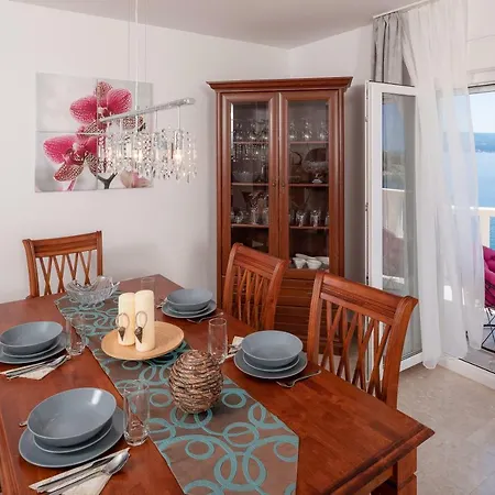 Villa Awelon Omis Riviera Stanici